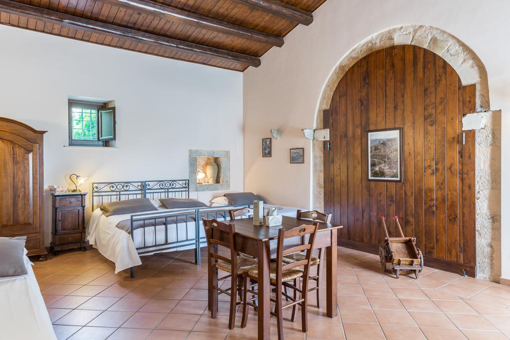 Country house La Muraglia Residenza Turistica Rurale *