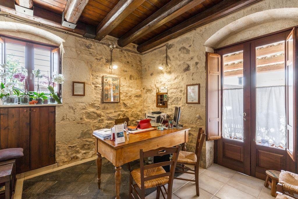 Country house La Muraglia Residenza Turistica Rurale *